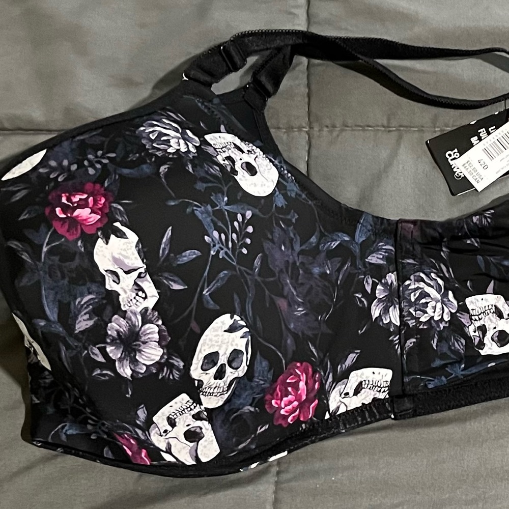 Brand New Torrid Bra size 42D
